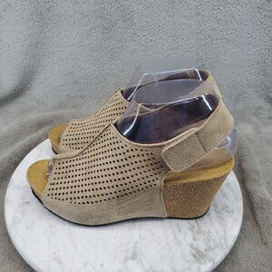 A. Giannetti Shoes Womens Size 7 Tan Suede Wedge Slingback Sandals